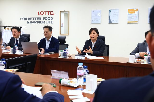 롯데웰푸드 대전공장을 찾은 송미령 농림축산식품부 장관