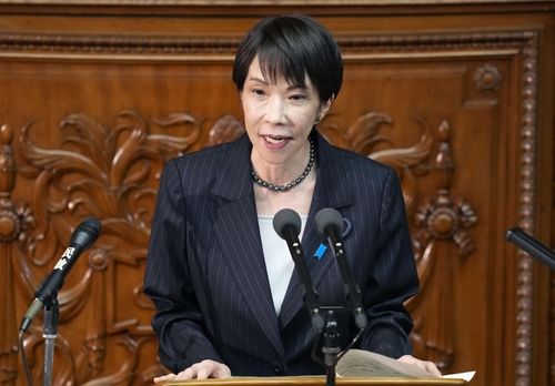 국회에서 답변하는 다카이치 사나에 일본 총리