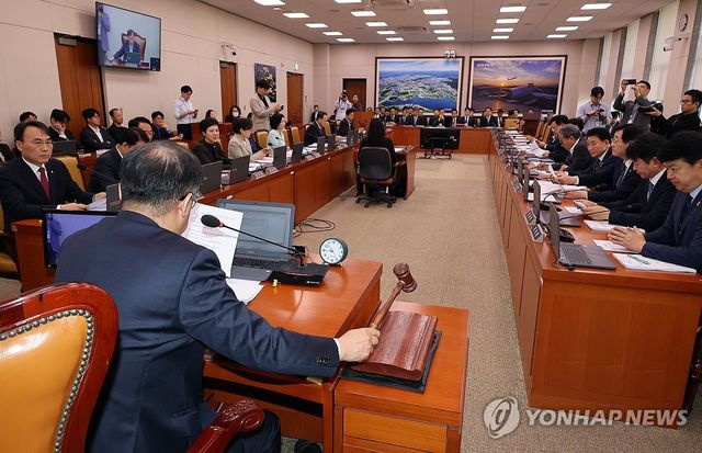 국회 국토교통위원회, '안건 의결'
