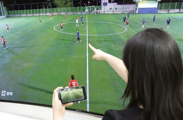 앱으로 생활체육 축구 경기 시청하는 포착 회원