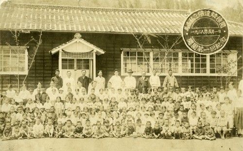 배달유치원 1주년 기념사진