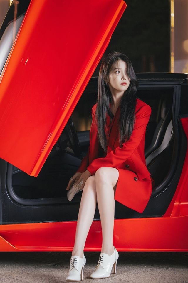 '21세기 대군부인' 속 아이유