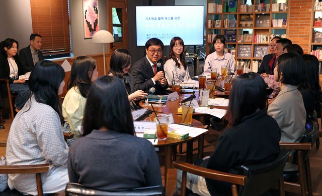 청년 예술인 만난 최휘영 문체부 장관