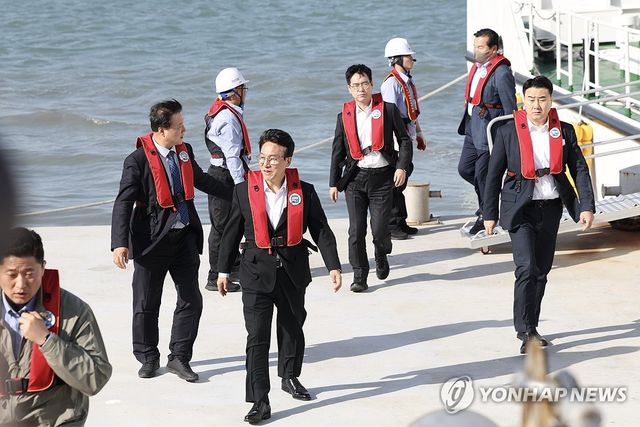 여수세계섬박람회 준비상황 점검하는 김민석 총리