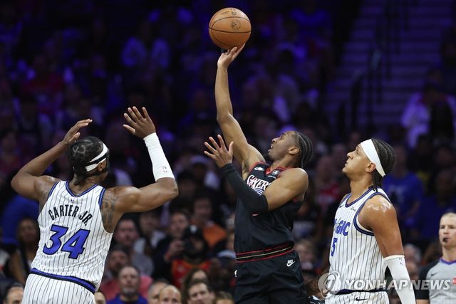 타이리스 맥시(가운데)의 슛