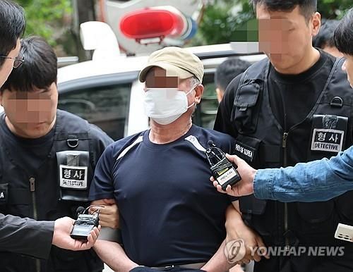 접근금지 종료 일주일 만에 아내 살해한 60대