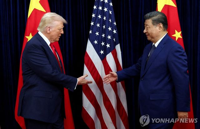 도널드 트럼프 미국 대통령(좌측)과 시진핑 중국 국가주석(우측)