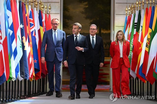 엘리제궁의 독일, 프랑스, 영국, 이탈리아 정상