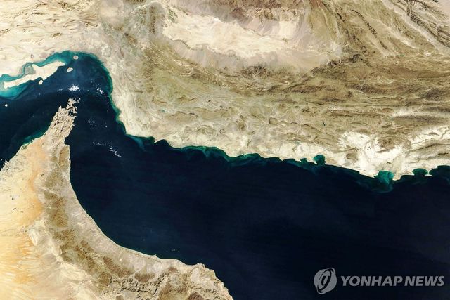 호르무즈 해협 위성사진