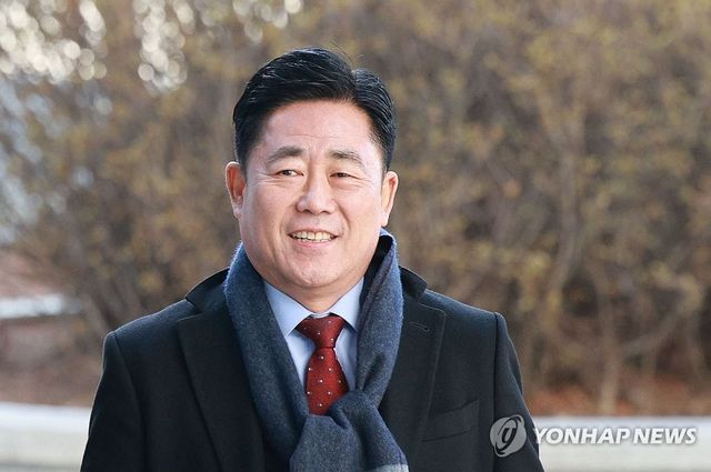 김규환 전 의원, 검경 합동수사본부 출석