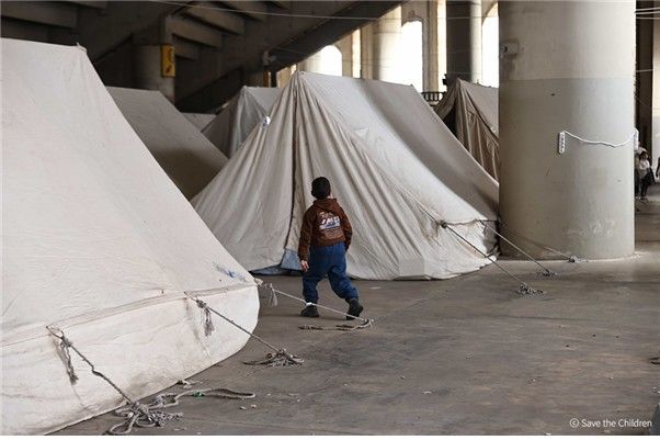 레바논 베이루트의 대피소의 아동