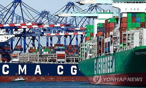 미국 로스앤젤레스항의 선박 컨테이너