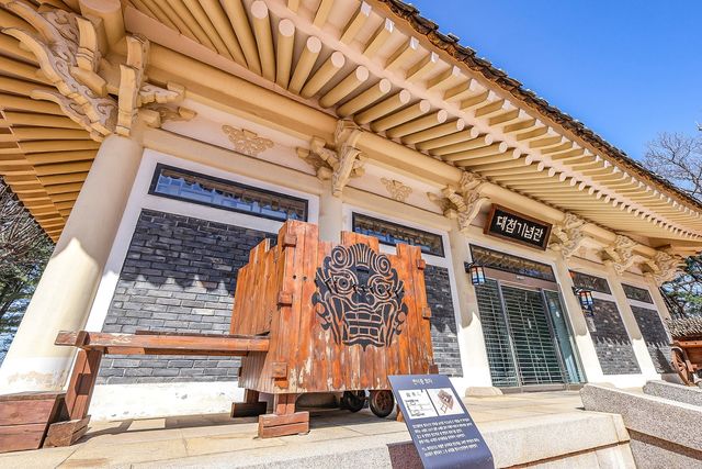 대첩 기념관 앞 변이중 화차 모형 [사진/임헌정 기자]