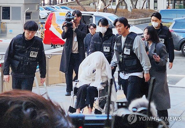 '반포대교 추락' 약물운전 혐의 포르쉐 운전자 구속심사