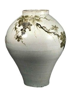 백자철화포도문항아리