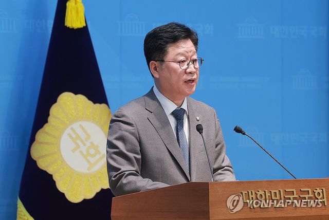 더불어민주당 전북지사 경선 완주 의사 밝히는 안호영 의원