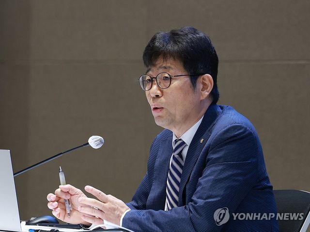 유상대 한국은행 부총재 [연합뉴스 자료사진. DB 및 재판매 금지]