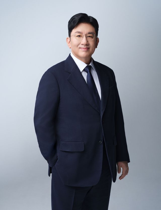 방시혁 하이브 의장