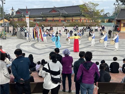 강릉관노가면극 공연