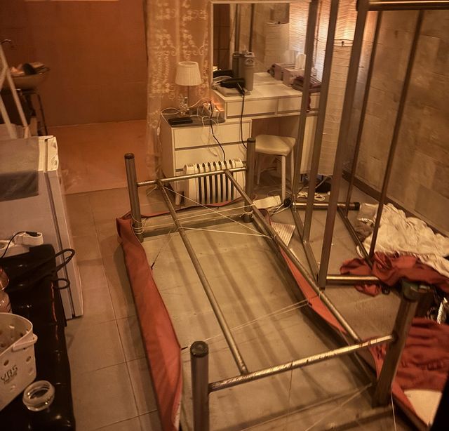 경찰에 적발된 성매매 알선 현장