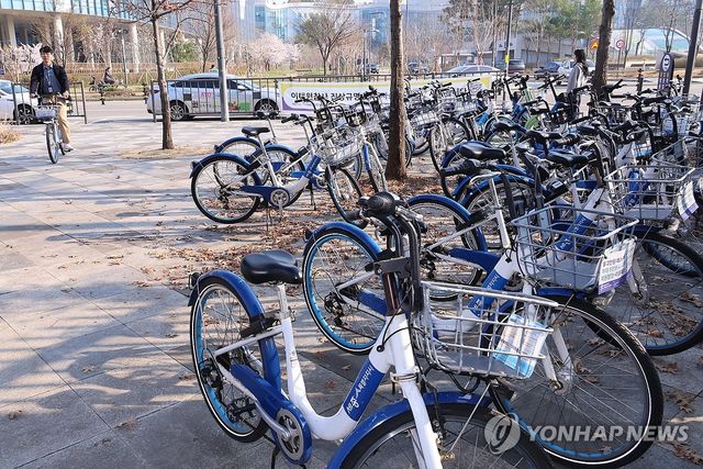 정부세종청사 출근길 인기 많아진 공유자전거