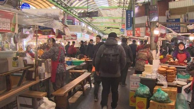 '바가지' 논란 광장시장 노점 골목