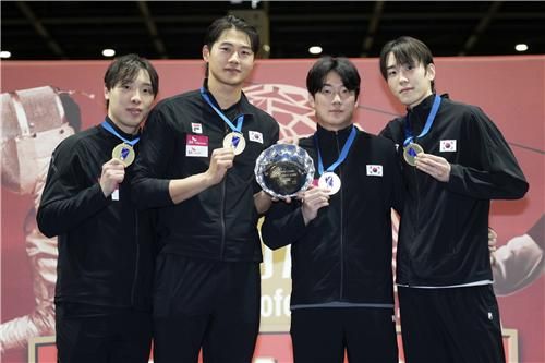 남자 사브르 대표팀. 왼쪽부터 박상원, 오상욱, 임재윤, 도경동