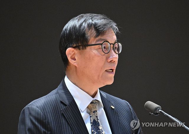 이임사하는 이창용 한은 총재