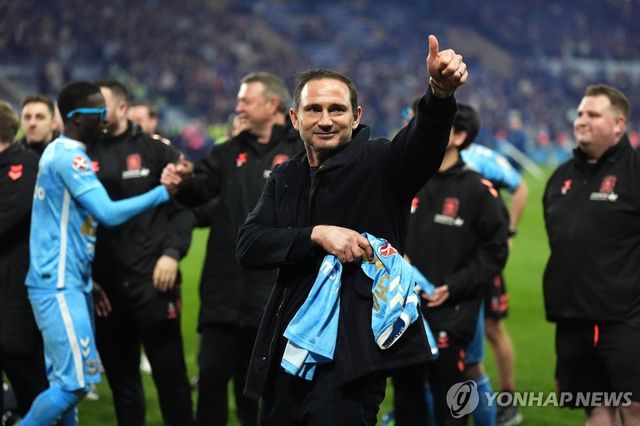 코번트리의 프랭크 램퍼드 감독.