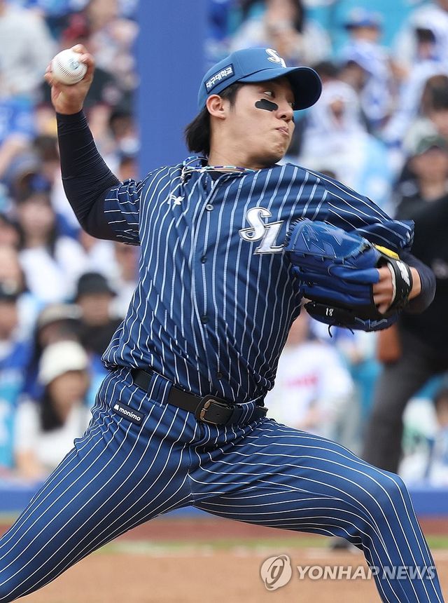 삼성 원태인 '역투'