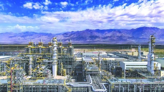 중국 신자웨이우얼자치구 두산쯔의 에탄기반 에틸렌 생산 설비.