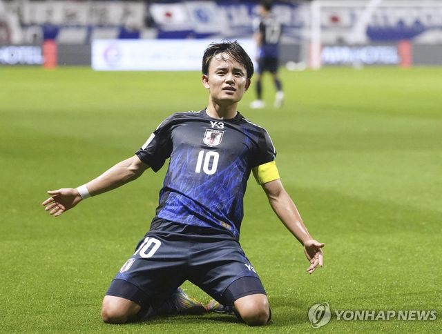 골 세리머니 하는 일본 축구대표 구보 다케후사.