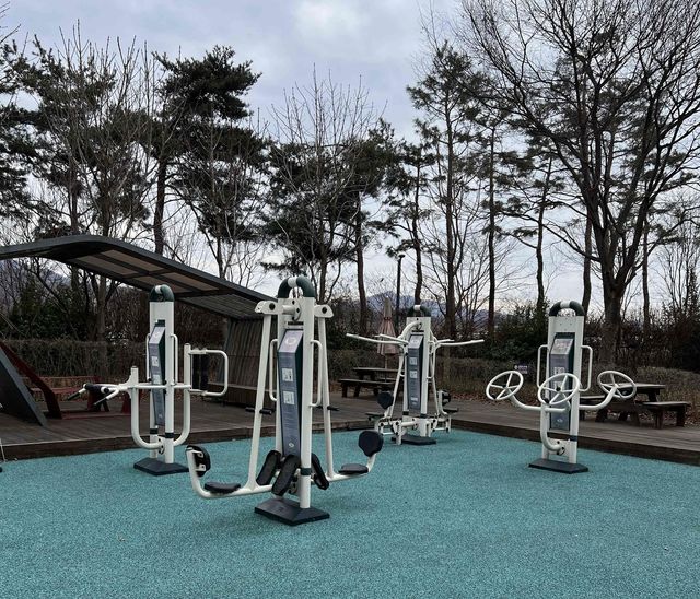보수 마친 실외운동시설