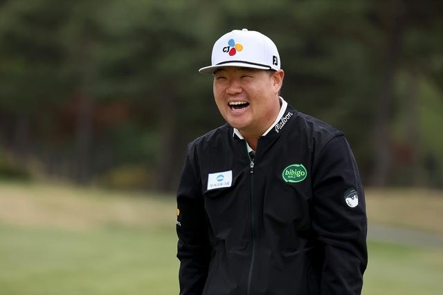 밝게 웃는 임성재