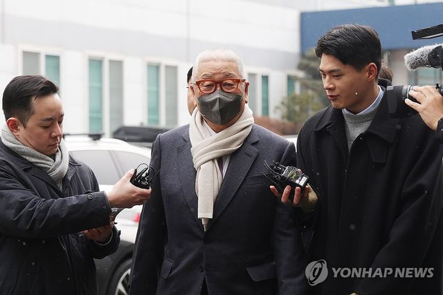 '중처법 1호 사고' 법정 출석하는 정도원 회장