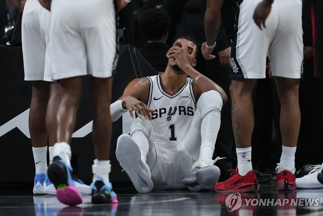 부상당한 웸반야마