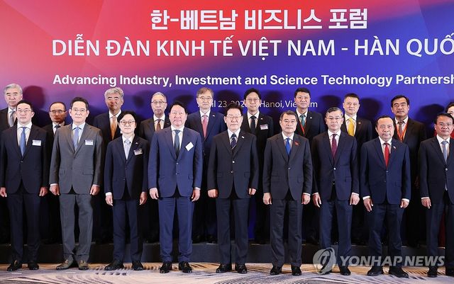 이재명 대통령과 한-베트남 기업인들