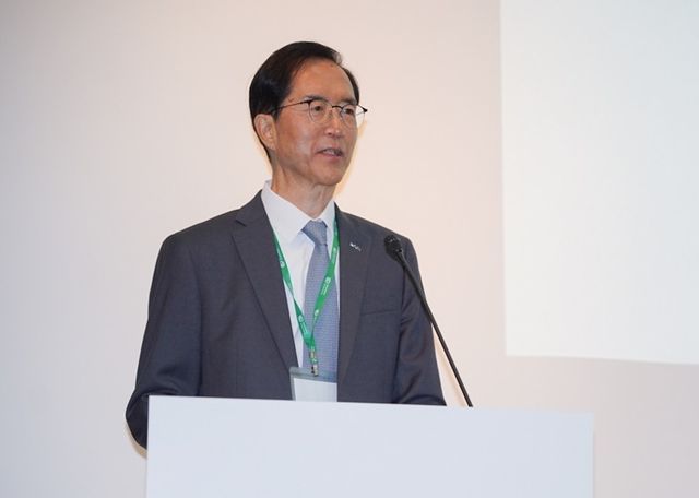 기조연설하는 이윤영 코이카 사업전략·지역사업Ⅰ본부 이사