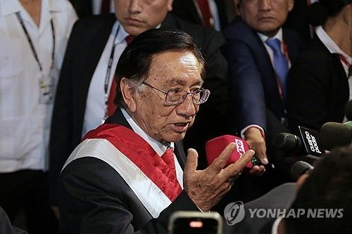 호세 발카사르 임시대통령