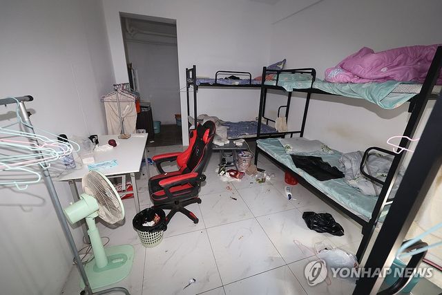 생활 흔적 남아있는 캄보디아 범죄단지