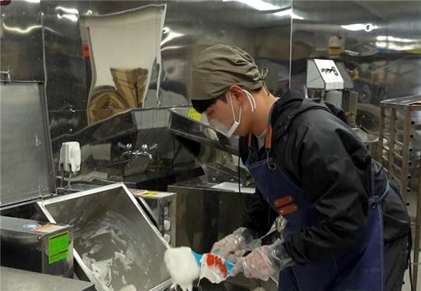 떡 만드는 신상민 씨