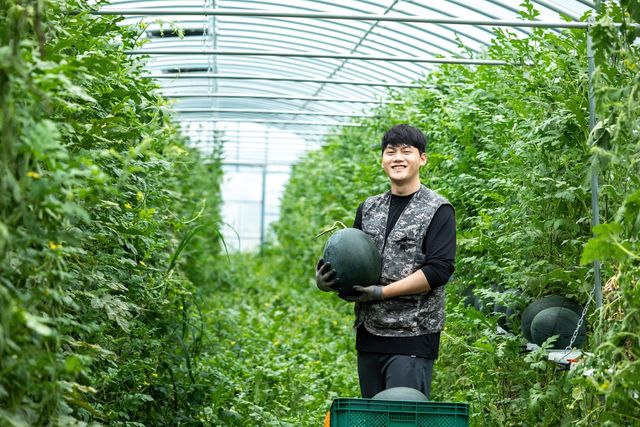 구례 문척면에서 수박농사하는 청년 귀농인 서동형씨