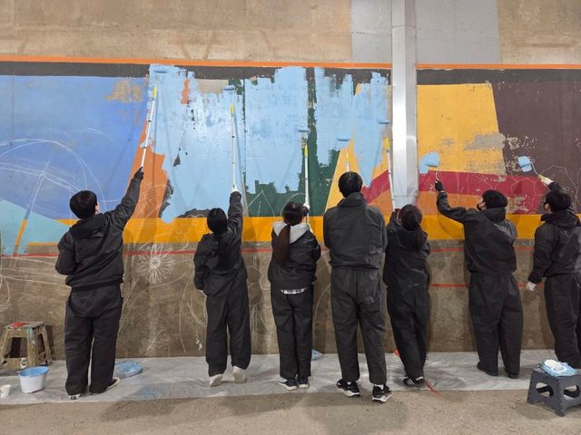 서울숲 나들목 벽화 그리는 봉사단