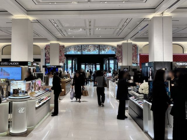 신세계백화점 강남점 1층 코스메틱 매장