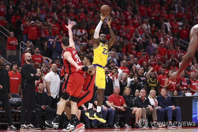 르브론 제임스의 3점포