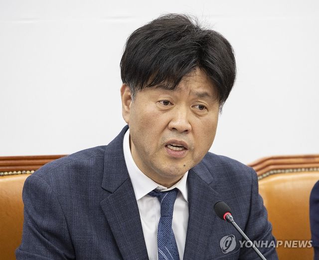 김용 전 민주연구원 부원장 기자간담회