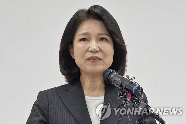 대구시장선거 불출마 선언하는 이진숙 전 방통위원장