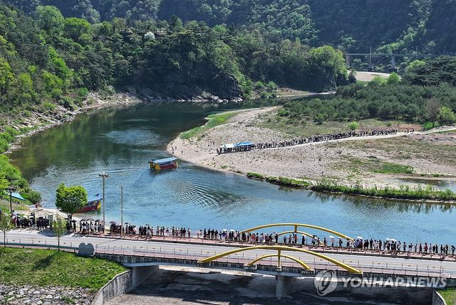 제59회 단종문화제, 관광객 장사진 이룬 영월 청령포