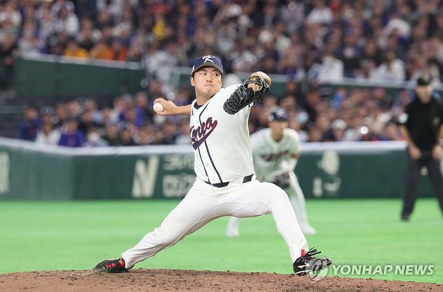 역투하는 고우석