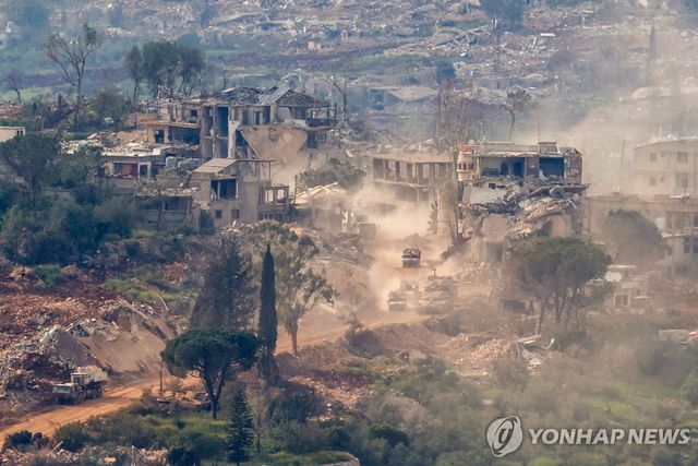 전쟁으로 파괴된 레바논 남부 마을